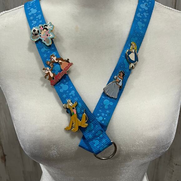 Disney Trading Pin Lot Of Five Pluto Chip & Dale Alice Jasmine Minnie Collection - Picture 1 of 12